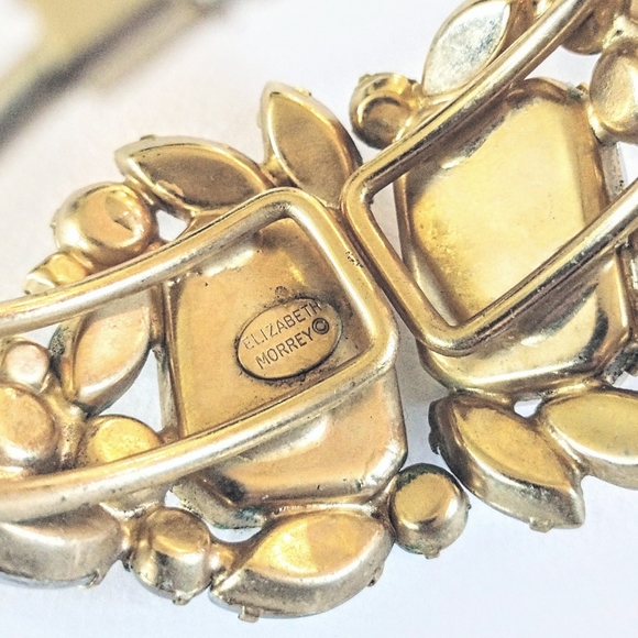 🤍 Vintage Gold Satin White Chunky Rhinestone Clamp Hinge Bracelet - Picture 7 of 7